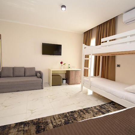 Hotel Vivas Δυρράχιο Εξωτερικό φωτογραφία