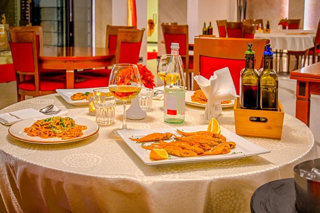 Hotel Vivas Δυρράχιο Εξωτερικό φωτογραφία