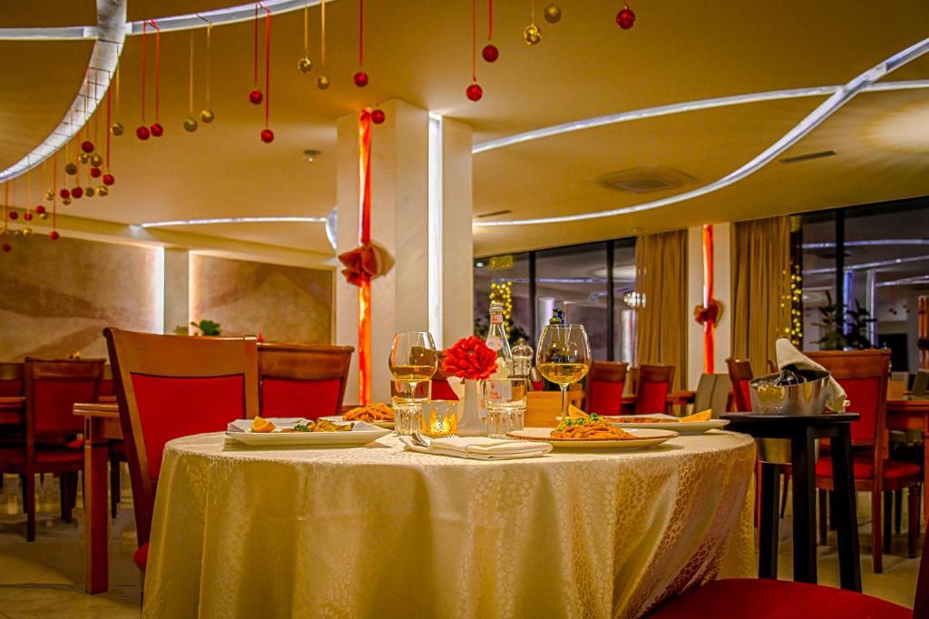 Hotel Vivas Δυρράχιο Εξωτερικό φωτογραφία