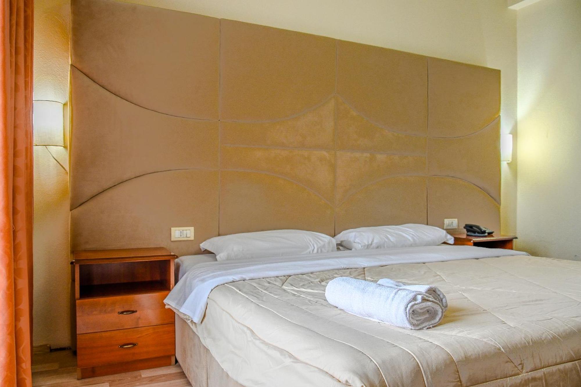 Hotel Vivas Δυρράχιο Εξωτερικό φωτογραφία